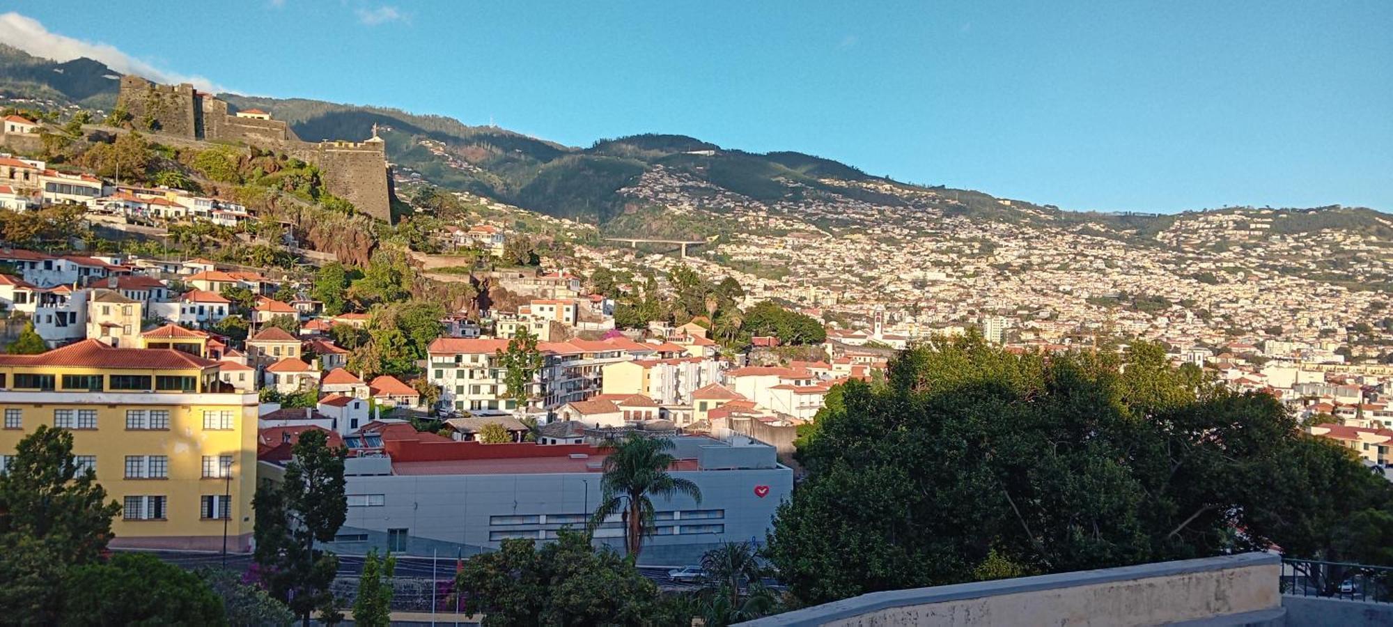 Living Caboqueira Apartment Funchal  Ngoại thất bức ảnh
